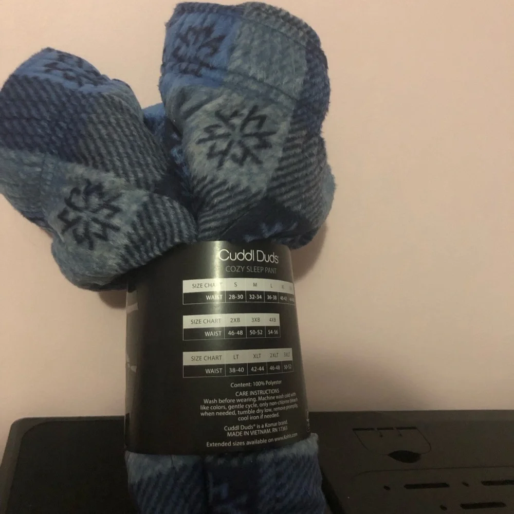 Cuddl Duds Men’s Cozy Sleep Pant - Blue Plaid with Snowflakes